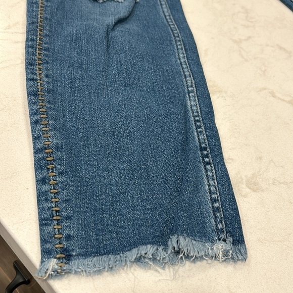 Judy Blue Boyfriend Fit Raw Hem High Waisted Distressed Jeans Medium Wash 15/32 - Picture 4 of 16